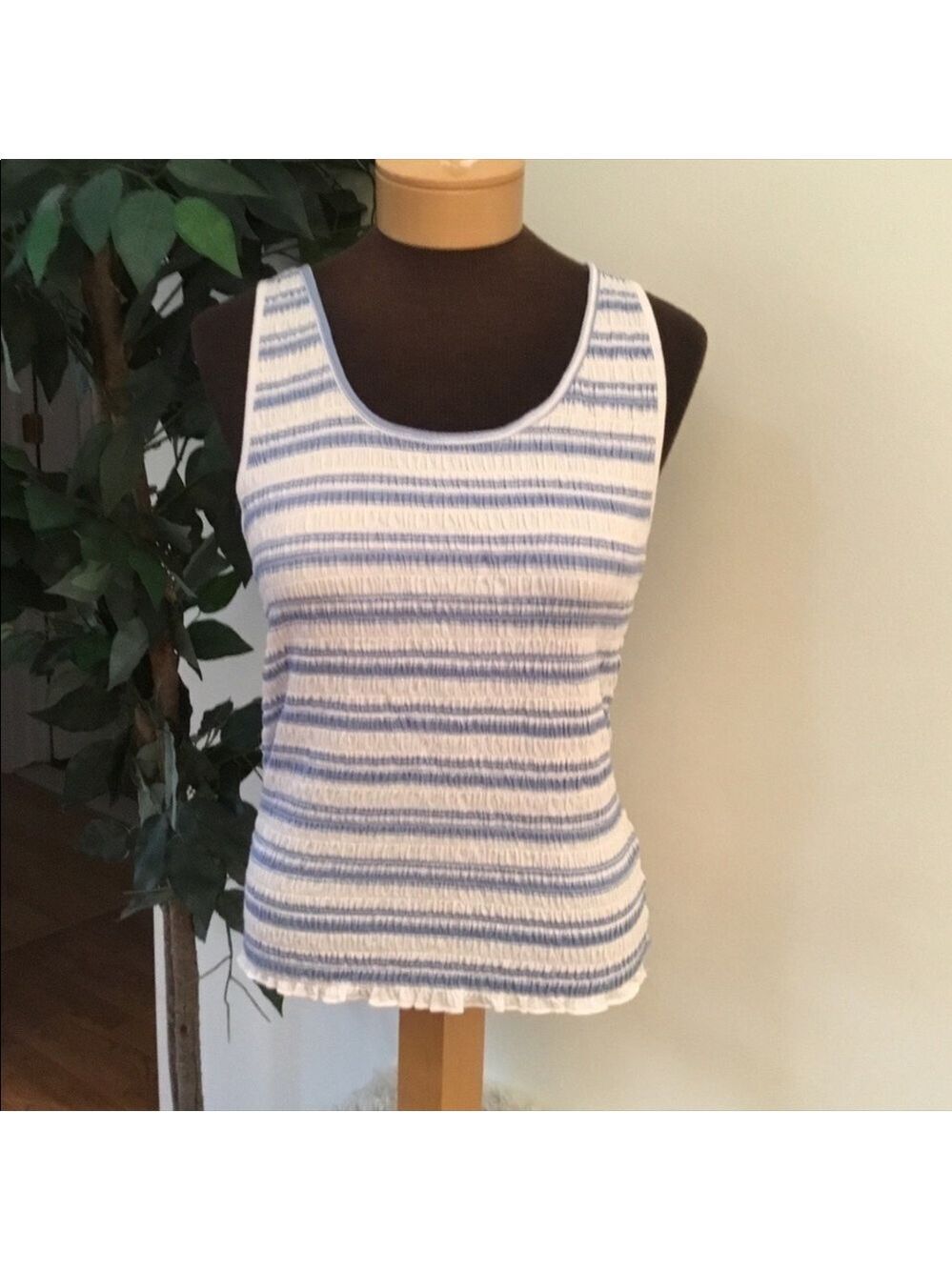 SO XXL blue/white sporty smocked tank